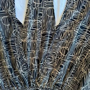 Short dress - back is cut out